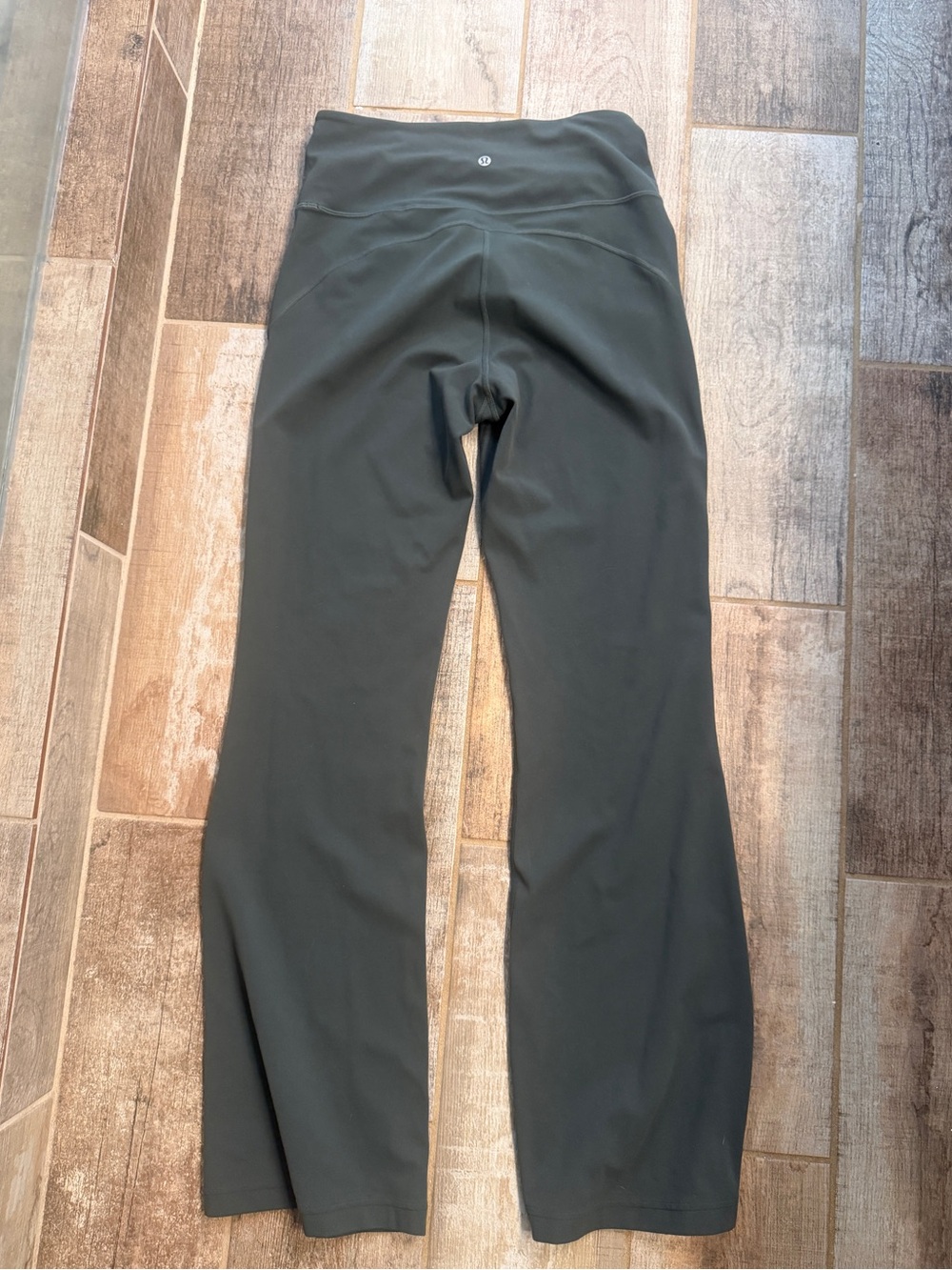 Lululemon Groove Super-High-Rise Flared Pant
Smoked Spruce size 10 - Picture 4 of 12
